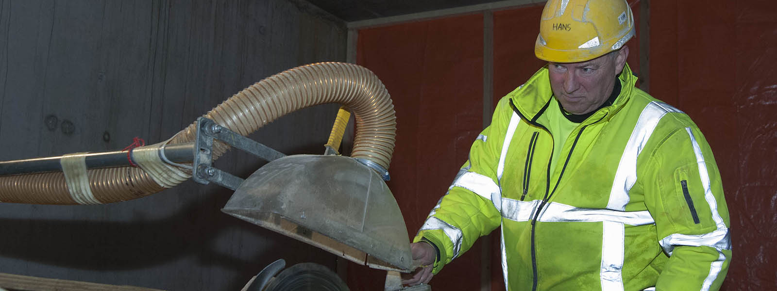 Bouwvakker aan het werk