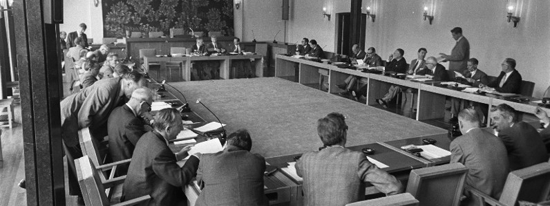 Vergadering van de Stichting van de Arbeid op 26 mei 1968.